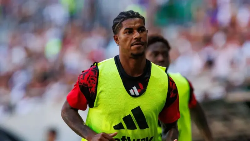 Manchester: Marcus Rashford responds to Jamie Carragher’s comments on Gary Neville’s questioning