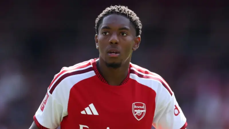 North London’s Myles Lewis-Skelly reportedly offered to Manchester United