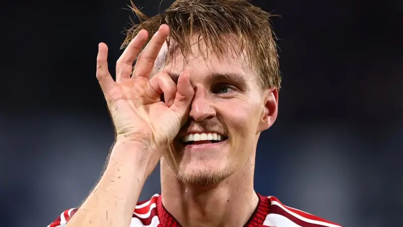 Naples: Ødegaard goal secures Champions League victory for Arsenal